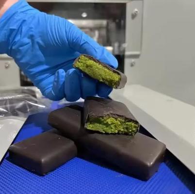 Bungkus permen permen merah / Bar Pembuatan Mesin Coklat dengan bentuk dan pemotongan