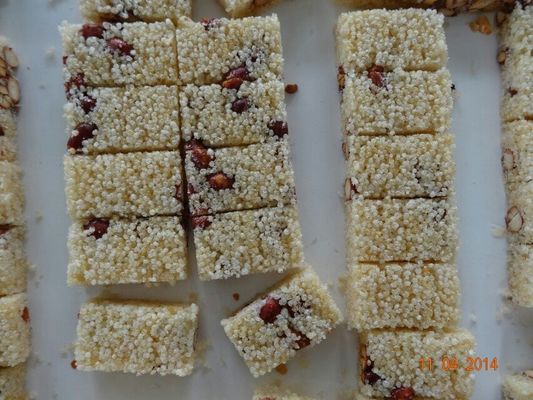 Bird Treat Seed Bar Forming Machine, pembuat bar sereal / Mesin Pembentuk