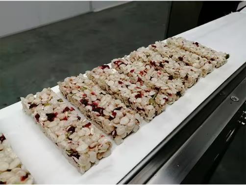 Efisiensi Tinggi Renyah Dipompa Snack Panggang Bar Cereal Bar Bar