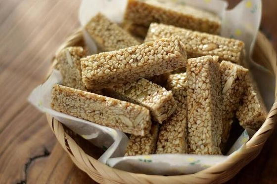 Mesin Pembuat Sereal Kacang Permen Rapuh, Mesin Pemotong Sereal Bar